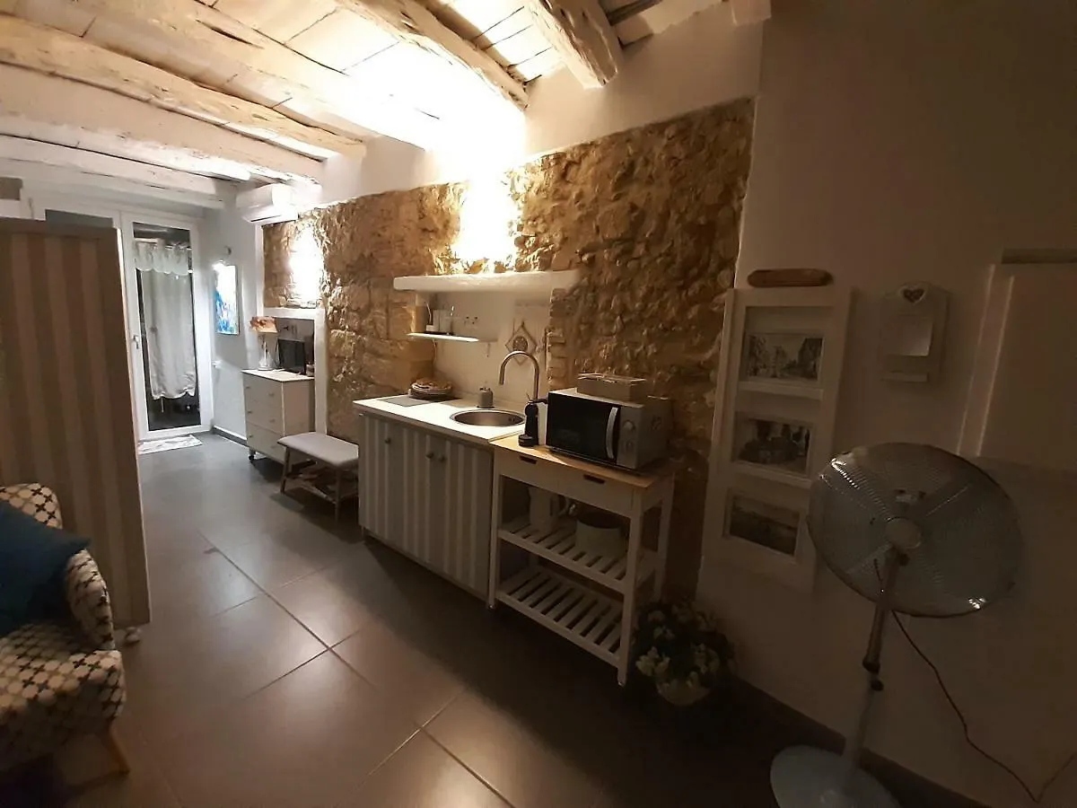 Holiday home Cozy Loft In The Heart Of Cagliari Villa Italy